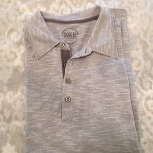 Men’s BKE casual short sleeve shirt.